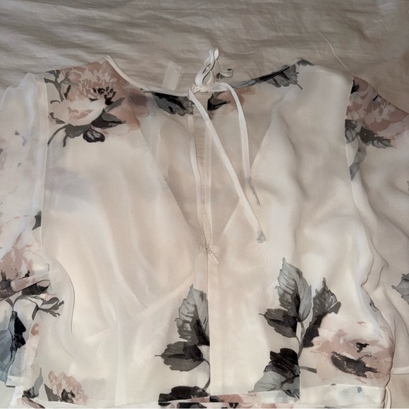 Dynamite White Floral Dress - Picture 5 of 5